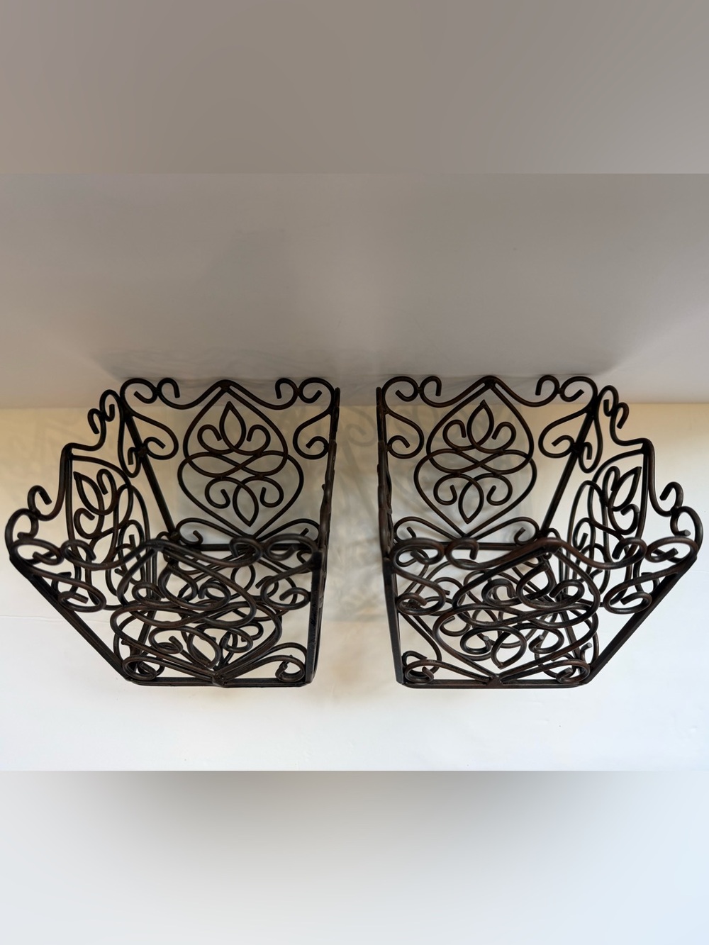 SOUTHERN LIVING AT HOME ROSEDALE 2x PLANT HOLDER DECORATIVE METAL BASKET 6 Inch